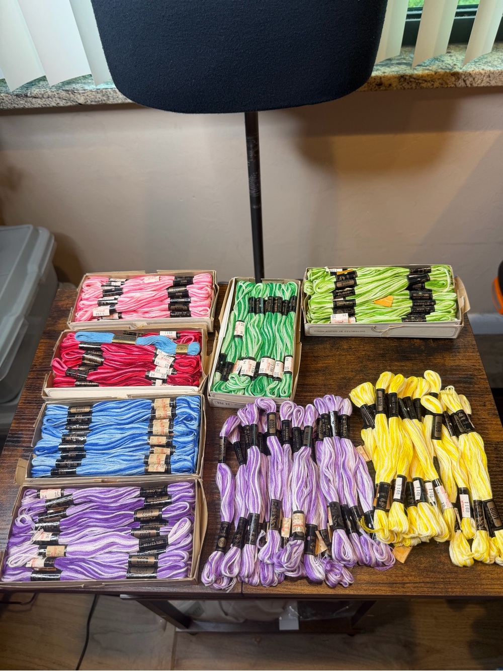 Vintage Golden Hands brand brilliant embroidery cotton floss multi color 10x Box